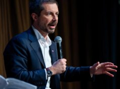 Buttigieg diz que foi separado dos filhos após denúncia falsa ao CPS