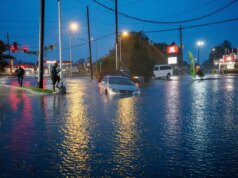 Restos da tempestade tropical Arthur inundam casas e forçam evacuações nos estados do Golfo