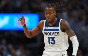 Relatório: Ayo Dosunmu assinará novamente com o Timberwolves em um contrato de cinco anos no valor de US$ 112 milhões
