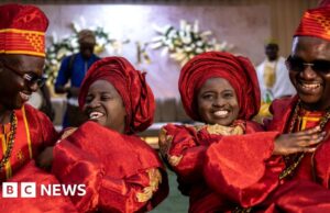 Gêmeos se casam com gêmeos em um alegre casamento conjunto na Nigéria