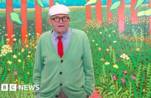 A vida de David Hockney em fotos: de piscinas a retratos de celebridades