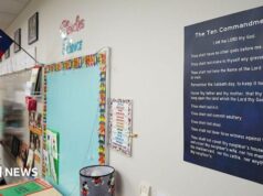 Disputa religiosa enquanto o Texas torna as histórias da Bíblia leitura obrigatória nas escolas