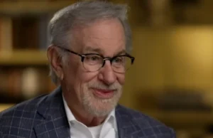 Steven Spielberg fala "Dia de Divulgação" e diz alienígenas "estiveram aqui e eles estão aqui"