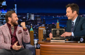 Jimmy Fallon é criticado por entrevista ‘vergonhosa’ com Conor McGregor