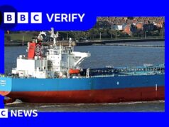 O primeiro navio-tanque russo da frota paralela entra no Canal desde o embarque de Smyrtos