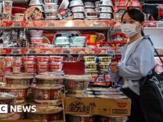 Japão aumenta taxa de juros para o nível mais alto desde 1995