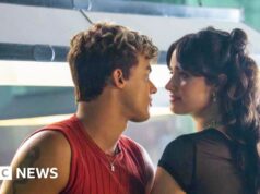‘É fácil romantizar a toxicidade’, diz estrela de filme sobre romance de meio-irmãos
