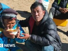 Guia do Everest sobreviveu à provação de seis dias comendo chocolate e ‘mastigando gelo’