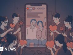 Os pais de Vincent ‘nunca dizem que ele é bom o suficiente’ – então ele recorreu a um casal de meia-idade on-line