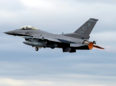 Caça F-16 intercepta avião em espaço aéreo restrito sobre Maryland