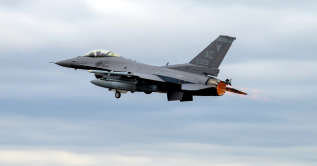 f-16-screenshot-2026-05-20-092941.png