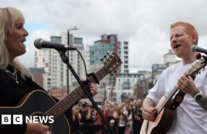 Professor abandona férias para fazer dueto com Ed Sheeran