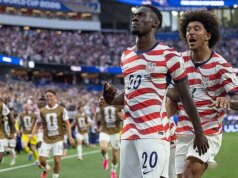 Dois democratas de NY torcem abertamente contra a seleção dos EUA na Copa do Mundo enquanto competem por uma vaga no Congresso