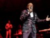 Peabo Bryson, cantor conhecido por sucessos de filmes da Disney, morre aos 75 anos