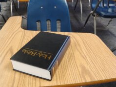 Conselho do Texas aprova adição de histórias bíblicas à leitura obrigatória para alunos de escolas públicas