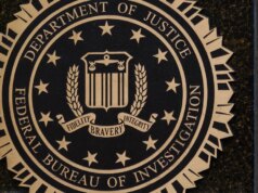 FBI demite analistas que trabalharam em memorando sobre ideologia extremista católica