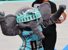 A Elevação: Ellie, o elefante