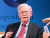 John Bolton planeja se declarar culpado em caso de documentos confidenciais, dizem fontes