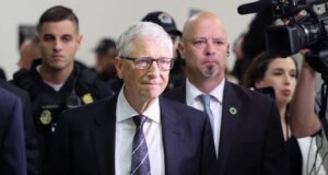 Invoice Gates disse que Epstein tentou usar o conhecimento de seus negócios "para me pressionar"