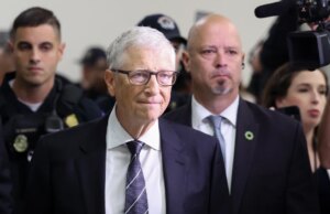 Invoice Gates disse que Epstein tentou usar o conhecimento de seus negócios "para me pressionar"