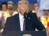Trump cancela assinatura de projeto de lei habitacional e reitera exigência da Lei SAVE America
