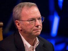 NASA escolhe empresa de foguetes de Eric Schmidt para missão a Marte, iniciando uma corrida com a SpaceX