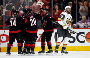 Tortorella projeta confiança enquanto Golden Knights enfrenta eliminação: ‘Estaremos de volta aqui’