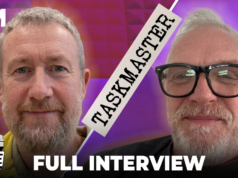 Os capatazes Alex Horne e Greg Davies reagem ao explosivo last da Série 21