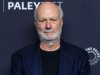 James Burrows, lendário diretor de Hollywood por trás de ‘Cheers’, ‘Associates’ e ‘Will & Grace’, morre aos 85 anos