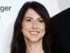 Citação do dia da ex-mulher de Jeff Bezos, MacKenzie Scott: "Há muitos recursos que cada um de nós pode retirar de nossos cofres para compartilhar…”