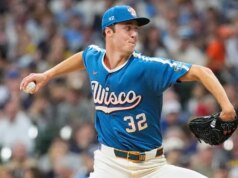 O obus humano dos Brewers, Jacob Misiorowski, quebra seu próprio recorde de arremesso mais difícil lançado por um titular