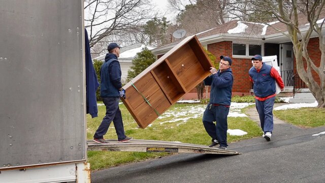 moving-company-furniture.jpeg