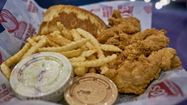 raising_canes_coleslaw.jpeg