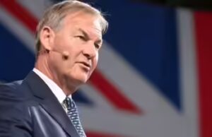 Preparando disputa entre gangues: o parlamentar britânico Rupert Lowe revida oponentes políticos por tentarem ‘demonizá-lo’