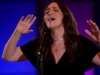 Songbook: Sara Bareilles canta "(Você me faz sentir como) uma mulher pure"
