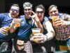 Torcedor escocês tem reação inestimável ao ver as líderes de torcida do New England Patriots em jogo da Copa do Mundo