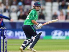 Bryce faz uma captura brilhante enquanto a Irlanda persegue 162 contra a Escócia AO VIVO!