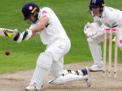 Carlson ajuda Glamorgan na tão esperada vitória do County Championship sobre Surrey