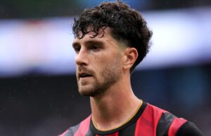 Senesi assina pelo Tottenham por transferência gratuita do Bournemouth