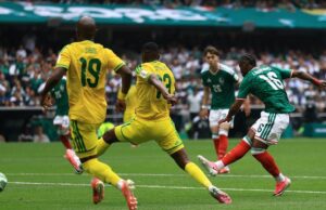 TRÊS cartões vermelhos no início da Copa do Mundo do México com vitória sobre a África do Sul