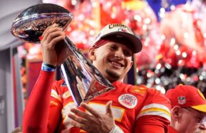 Mahomes assina contrato recorde de US$ 500 milhões com Chiefs