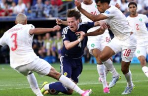 Keane rejeita grito de pênalti de McTominay: ‘Ele está querendo cair’