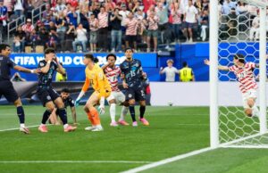 Os anfitriões EUA derrotam o Paraguai com vitória na abertura enquanto Balogun brilha
