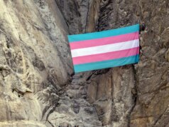 Juíza federal determine que não tem autoridade para reintegrar o guarda florestal demitido de Yosemite que hasteou a bandeira do orgulho trans