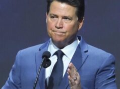 Glen Walker está voltando a transmitir notícias, meses depois de ser cortado do KTLA