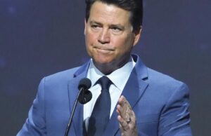 Glen Walker está voltando a transmitir notícias, meses depois de ser cortado do KTLA