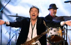 Walter Parazaider, saxofonista e cofundador de Chicago, morre aos 81 anos