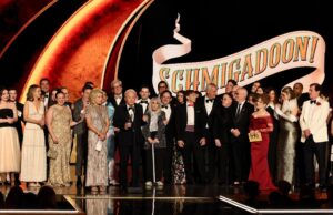 Prêmios Tony 2026: "Schmigadoon!" ganha o prêmio de melhor musical em uma temporada salva por revivals
