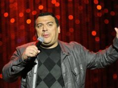 O comediante de ‘Thoughts of Mencia’ Carlos Mencia é preso sob suspeita de crime de evasão fiscal, anuncia o promotor do condado de LA