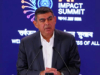 O ex-chefe da Infosys tem uma nova startup que quer desafiar o mundo dos serviços de TI